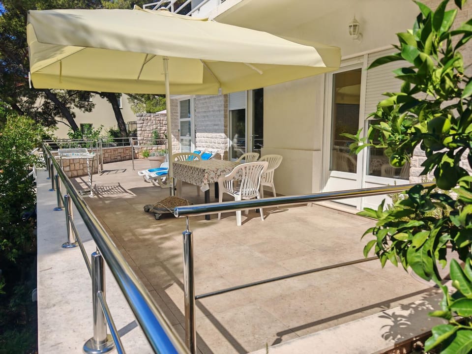 Patio, Day, View (from property/room), Balcony/Terrace, sunbed