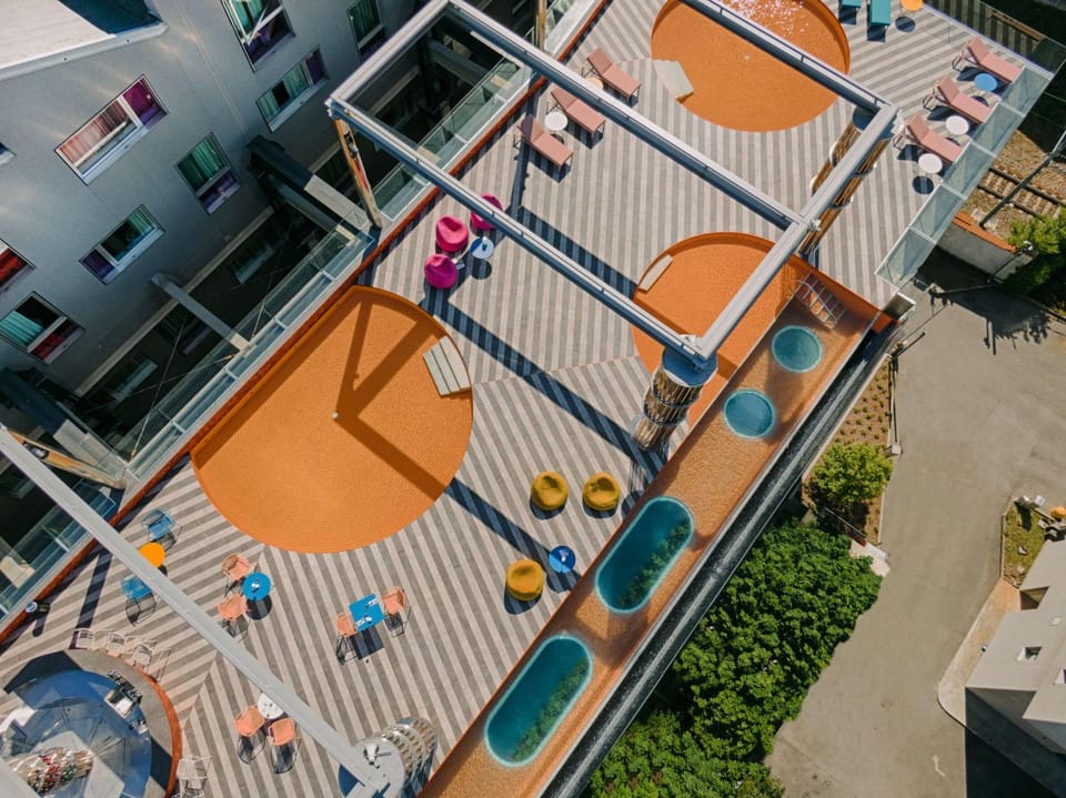 Pool view, Swimming pool