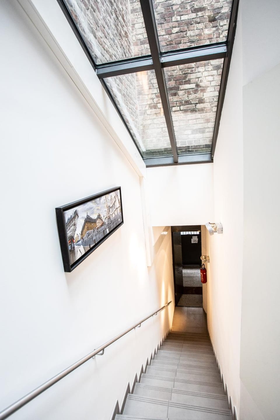 Facade/entrance, Location