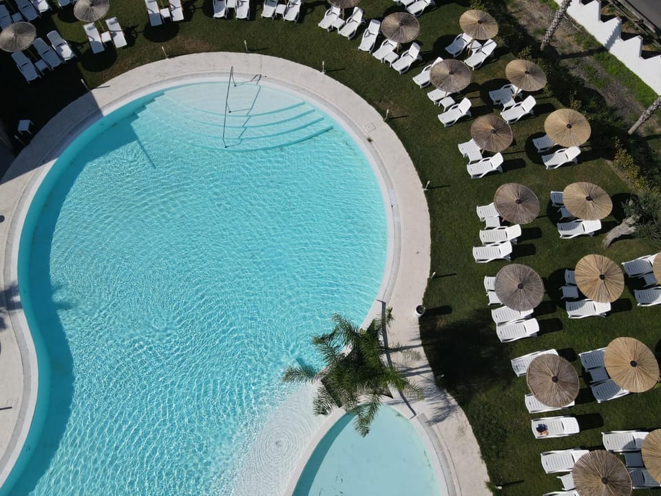 Day, Bird's eye view, Pool view, Swimming pool, Swimming pool, sunbed
