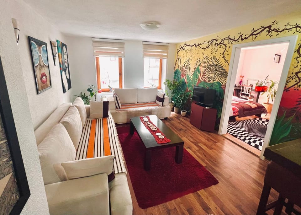 TV and multimedia, Living room, hair dresser, air conditioner