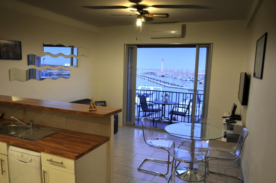 ''Luigi'' BALCON SUR LA MER et le Port de Sète Apartment in Occitanie