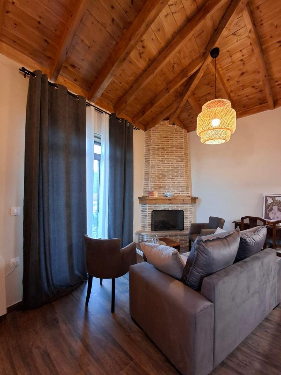 Living room, Seating area
