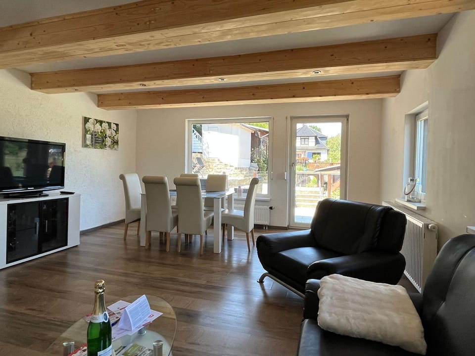 Saechsische-Schweiz-Ferienhaus-Wohnung-1-mit-Elbblick-Sauna-und-Kamin Apartment in Sächsische Schweiz-Osterzgebirge