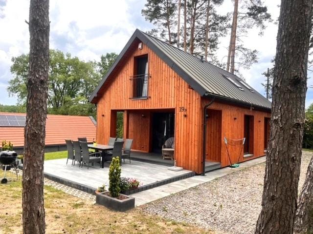 Property building, Spring, Day, Garden