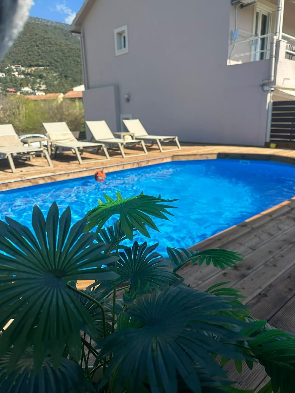 Day, Swimming pool, sunbed