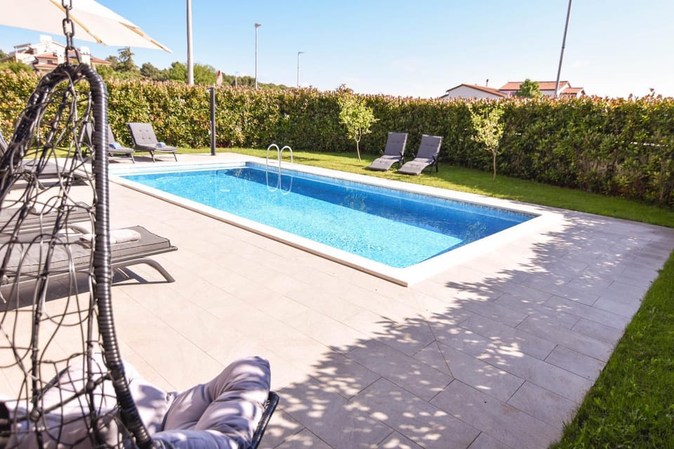 Property building, Swimming pool
