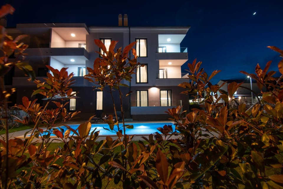 Property building, Night, Garden, Garden view, Pool view, Swimming pool
