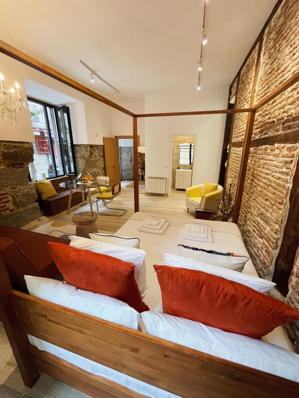 Apartamento Opera Suite Carmen Palacio Real Luxury Studio Apartment in Centro