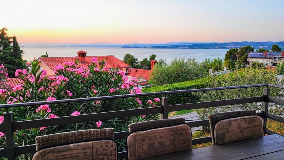 Patio, View (from property/room), Balcony/Terrace