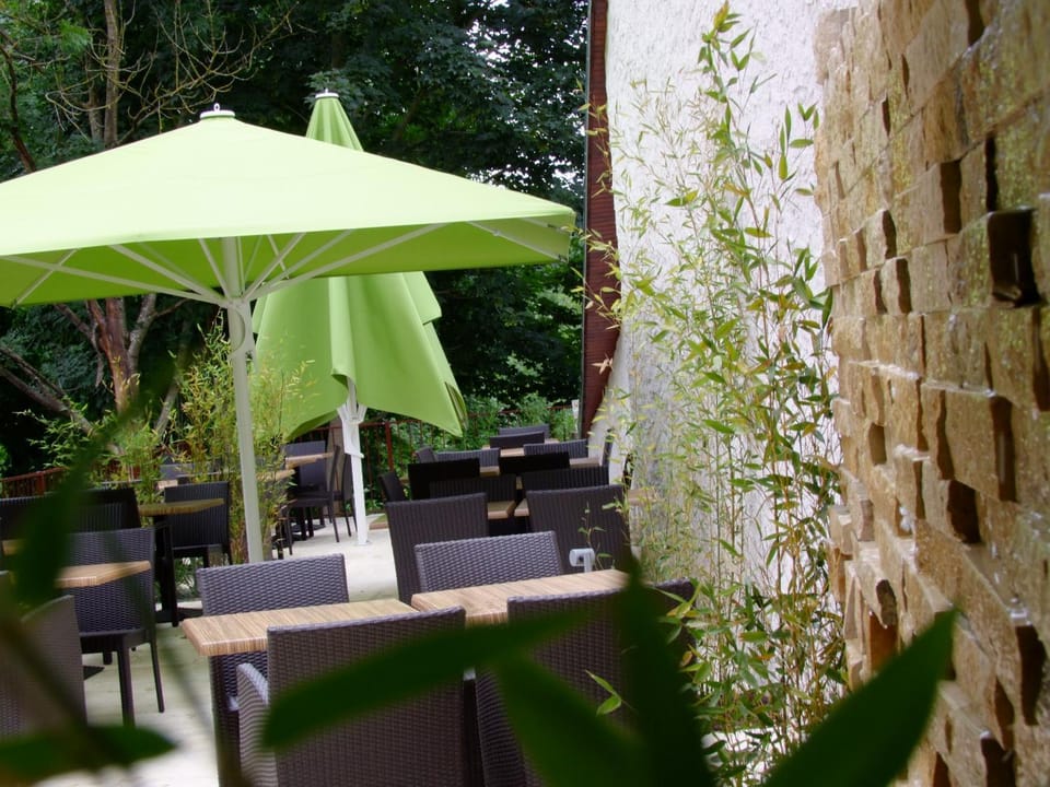 LOGIS Le CANTAREL Hotel in Grand Est