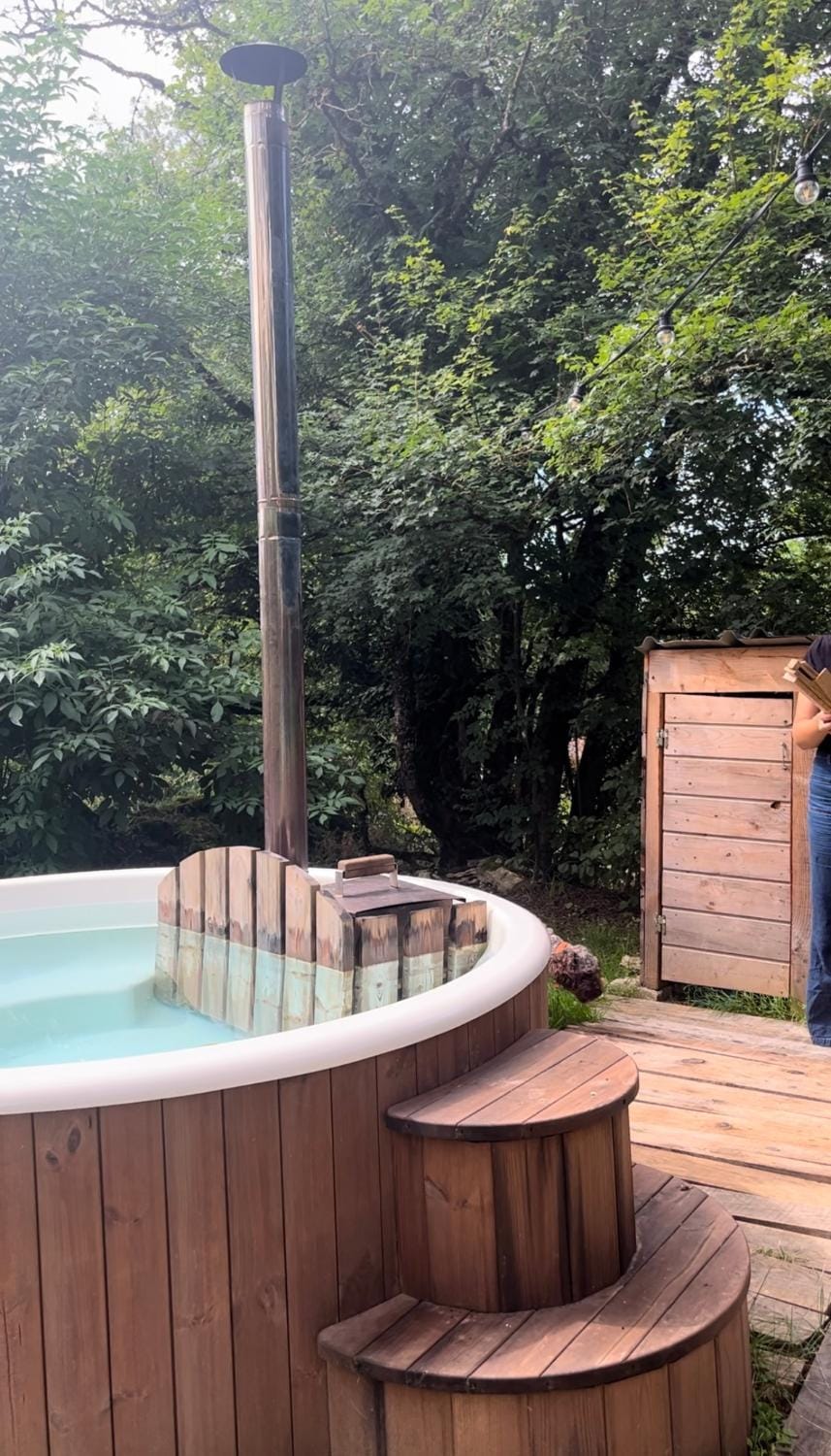 Les cabanes de Julie Campground/ 
RV Resort in Figeac