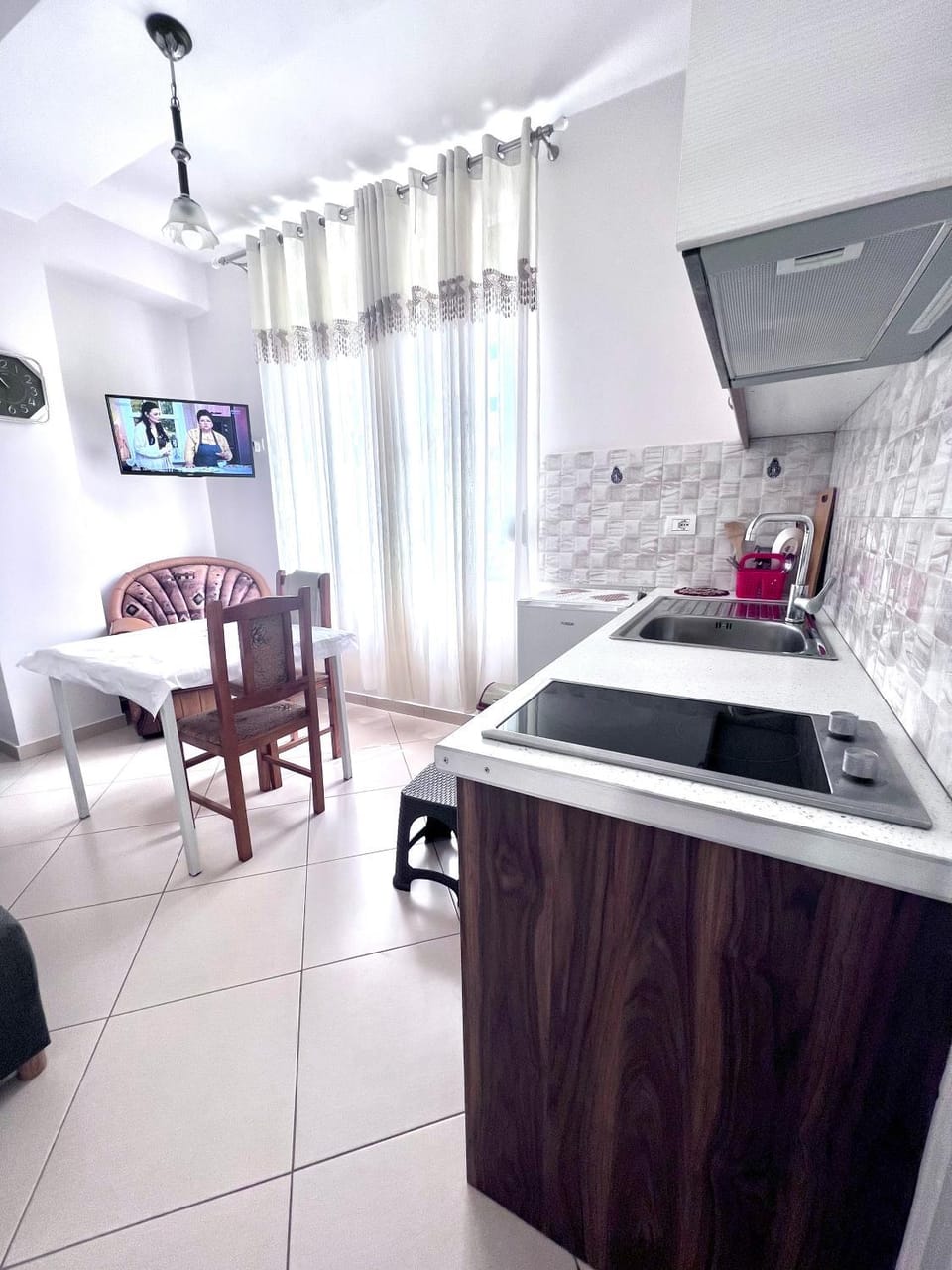 Communal lounge/ TV room, TV and multimedia, Kitchen or kitchenette, kitchen
