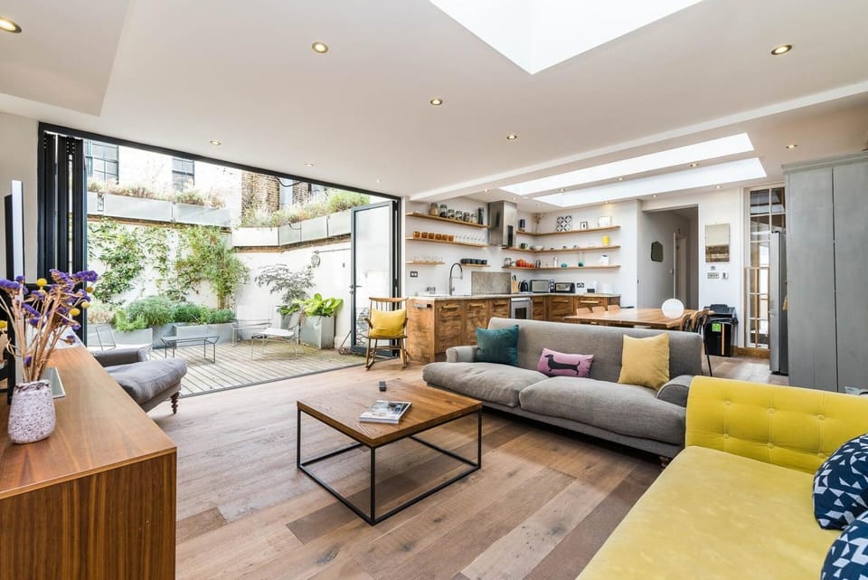Living room, Seating area, Family, heating, internet