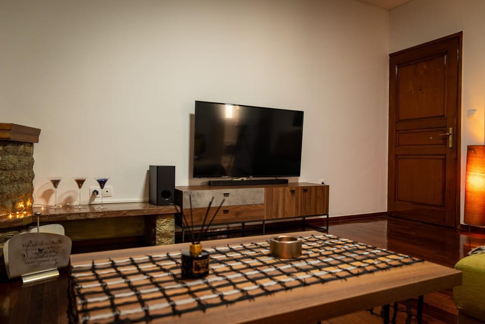 Communal lounge/ TV room, TV and multimedia