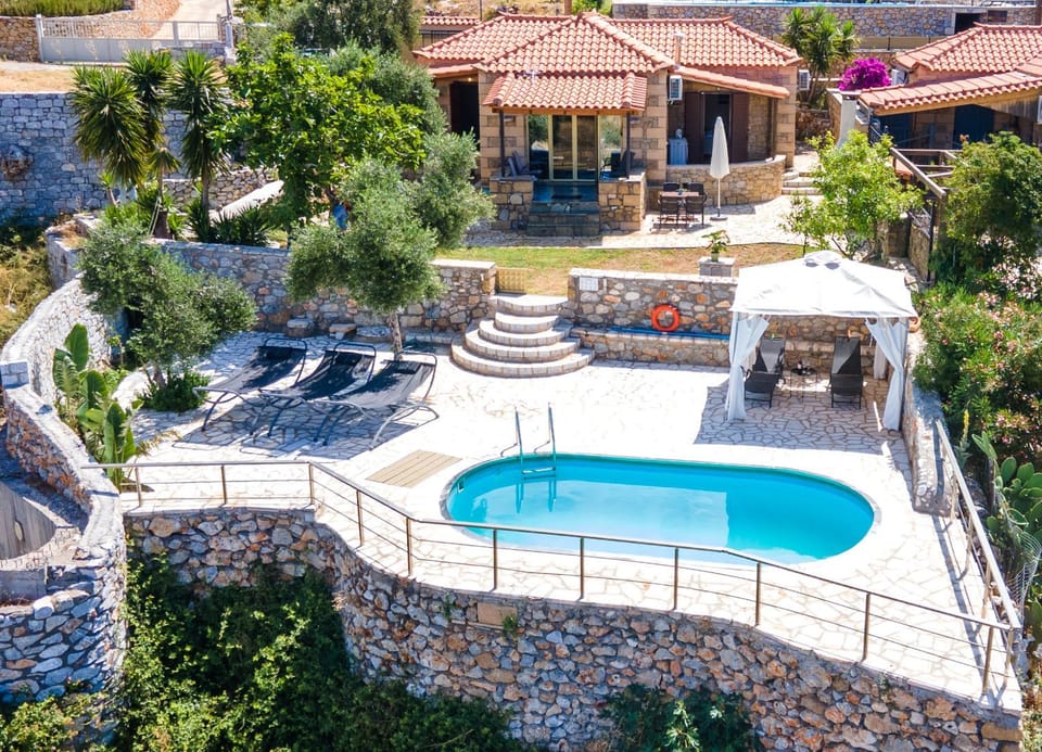 Leopolis Stone House House in Messenia