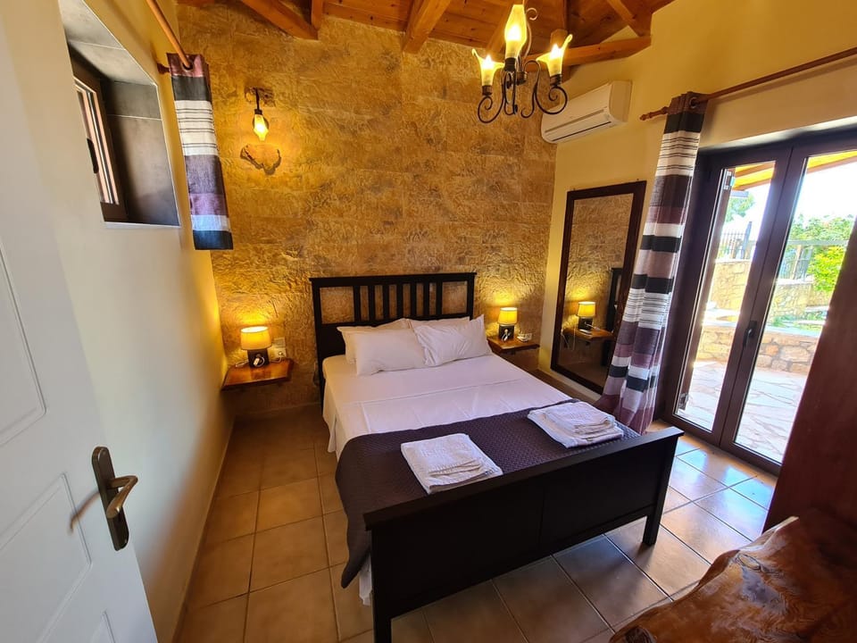 Leopolis Stone House House in Messenia