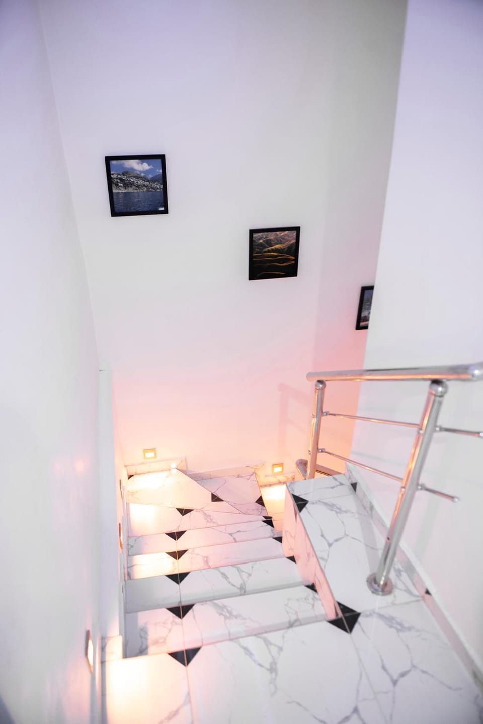 Cc & Cg Homes Luxury 3 Bedrooms Apart-24Hrs Elect WIFI Security Apartment in Abuja