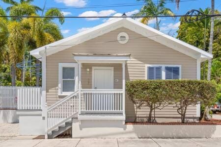 Poolside Suite Apartment in Key West