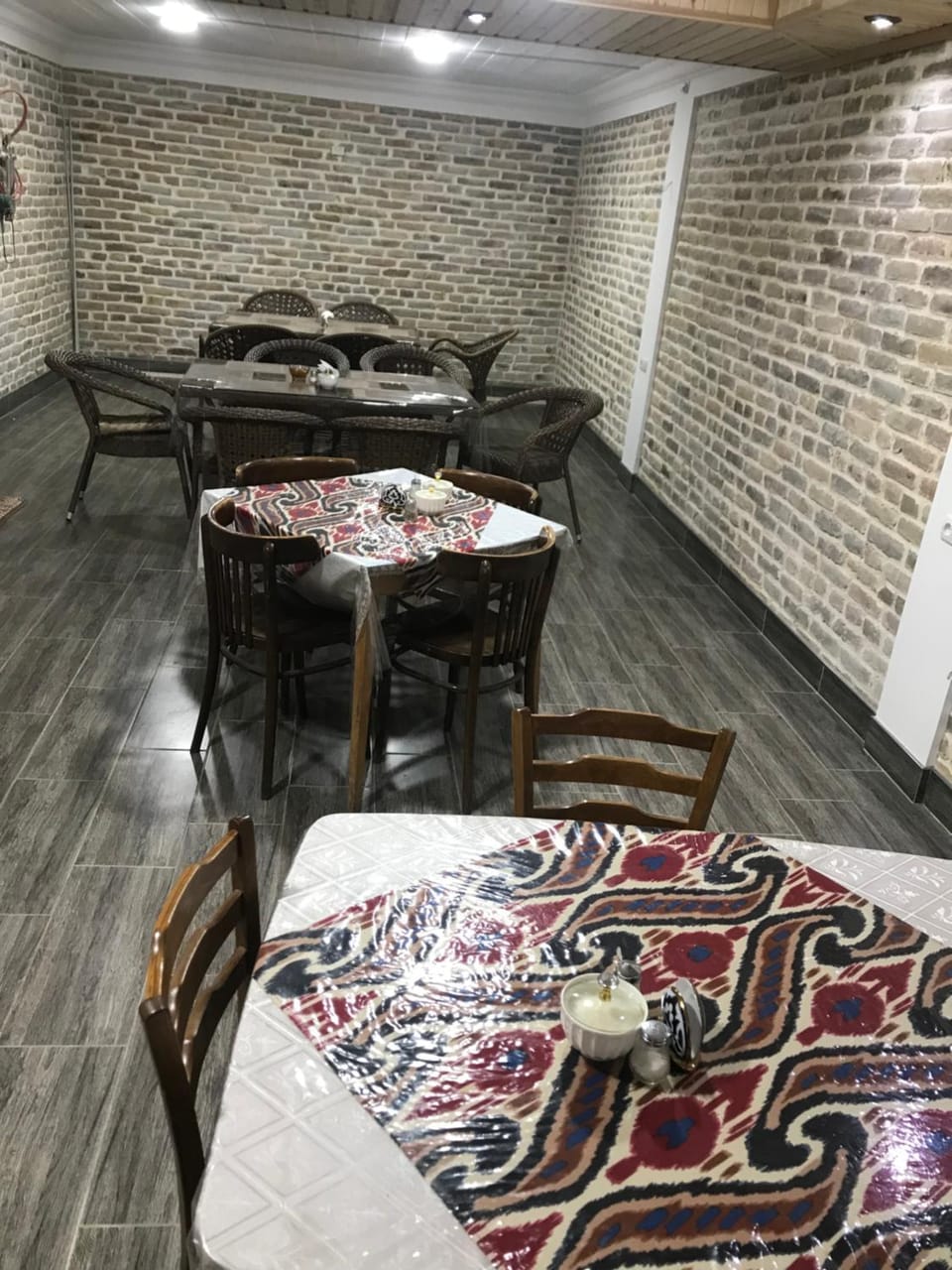 Restaurant/places to eat, Banquet/Function facilities, Dining area