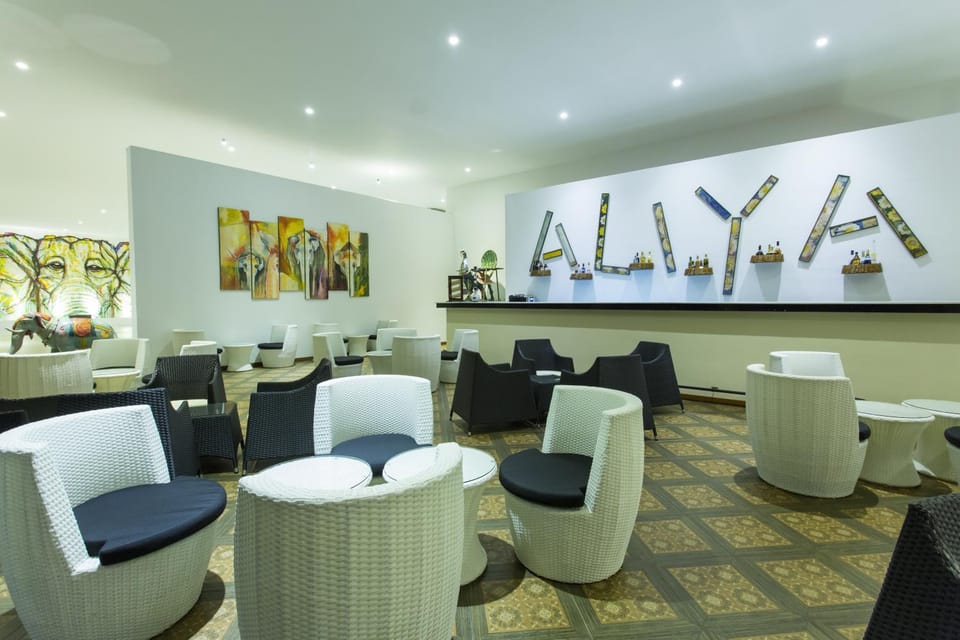 Communal lounge/ TV room, Lounge or bar