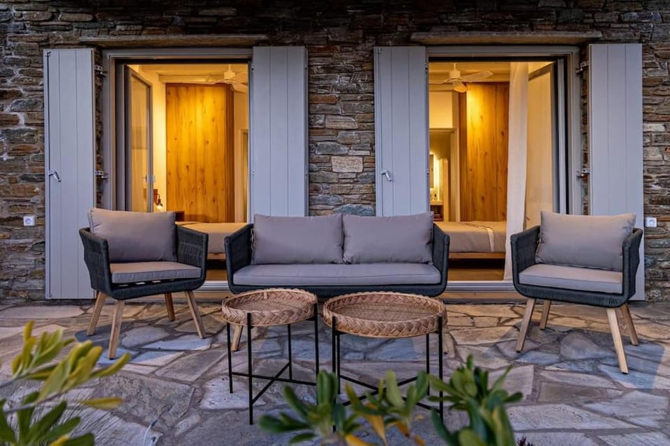 Patio, Balcony/Terrace, Living room, Seating area