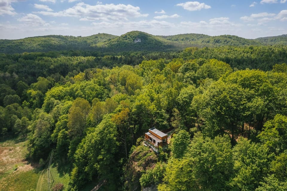 Property building, Natural landscape