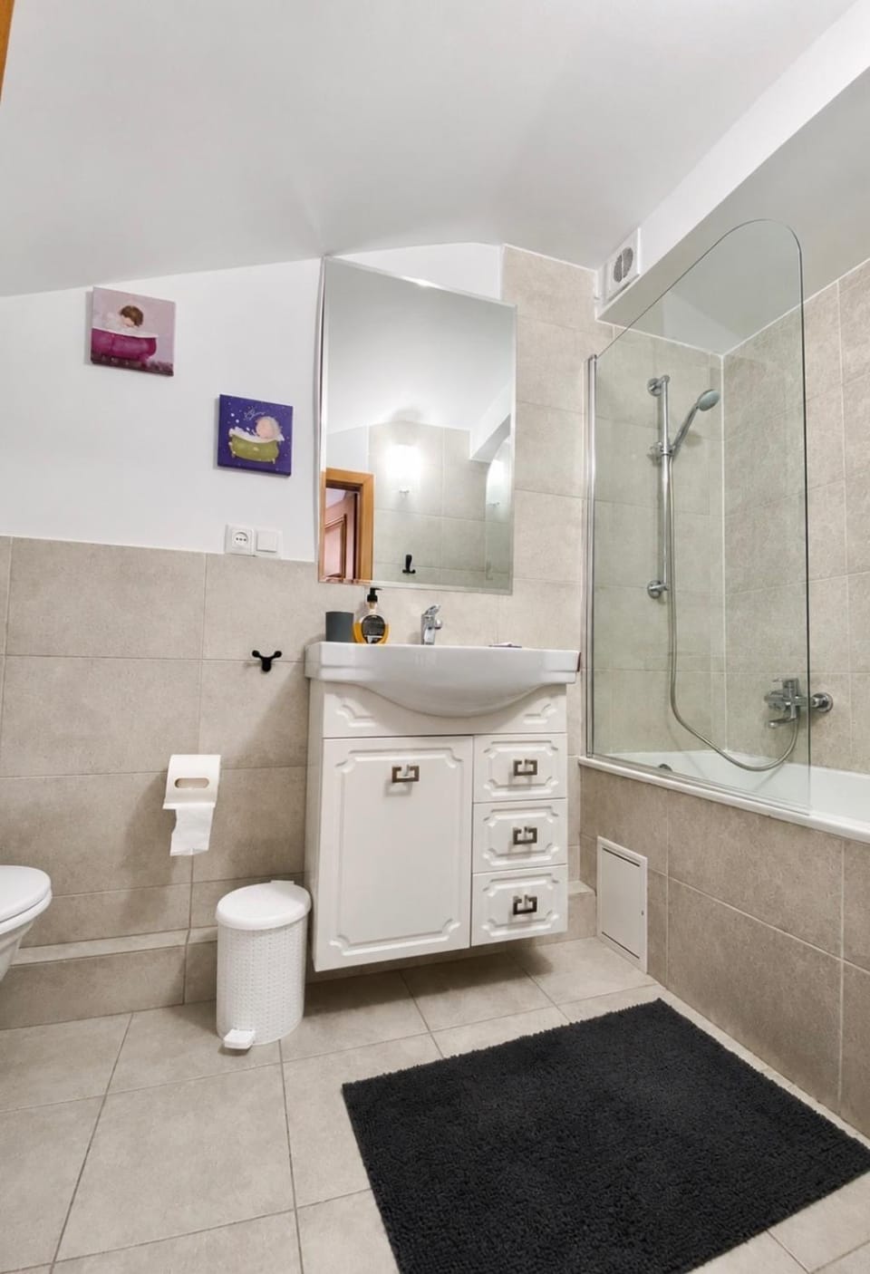 Shower, Toilet, Bath