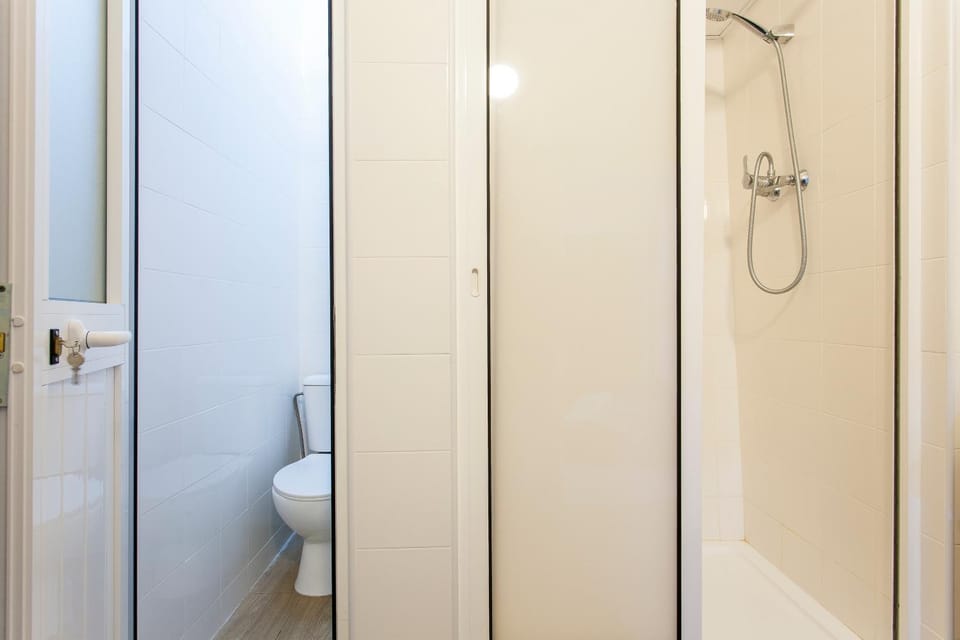 Alfama Panteão 4 Guests Apartment in Lisbon