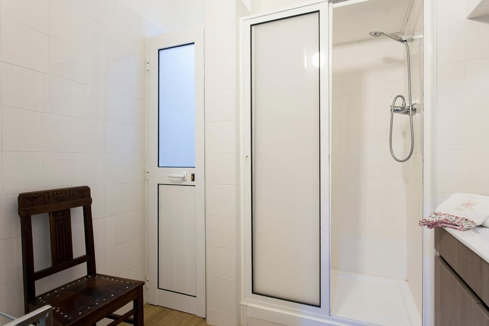 Alfama Panteão 4 Guests Apartment in Lisbon