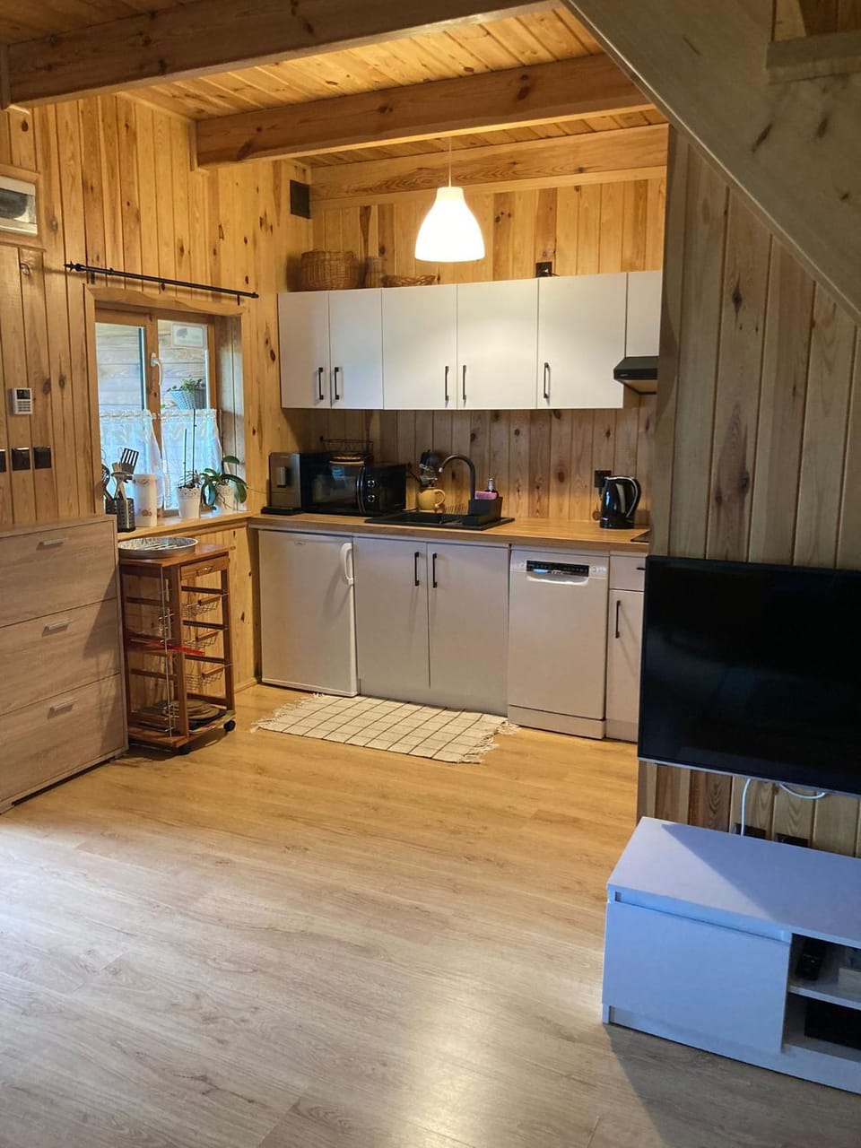 Coffee/tea facilities, Kitchen or kitchenette, dishwasher, minibar, stove