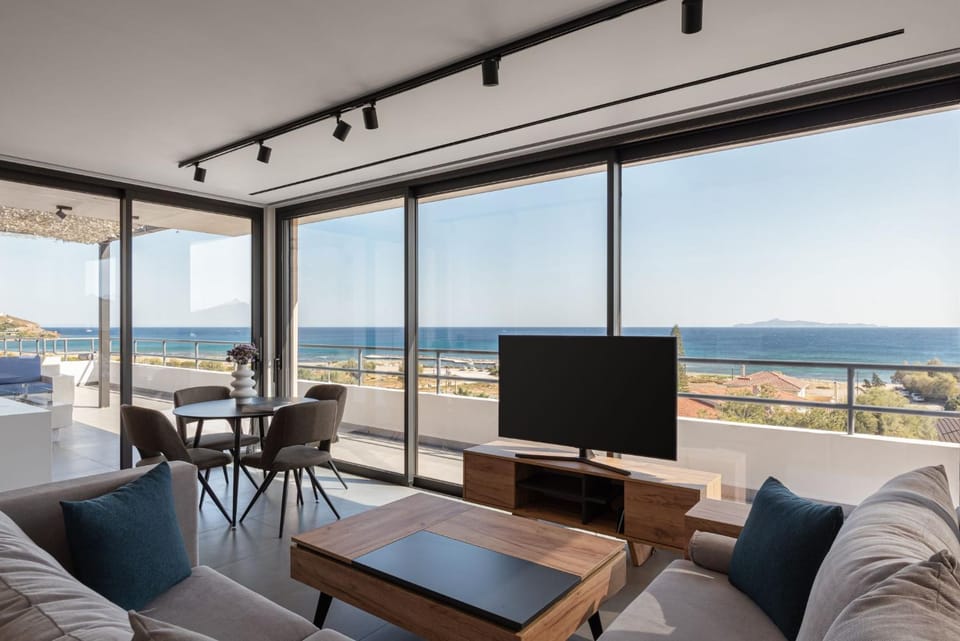TV and multimedia, Balcony/Terrace, Seating area, Sea view
