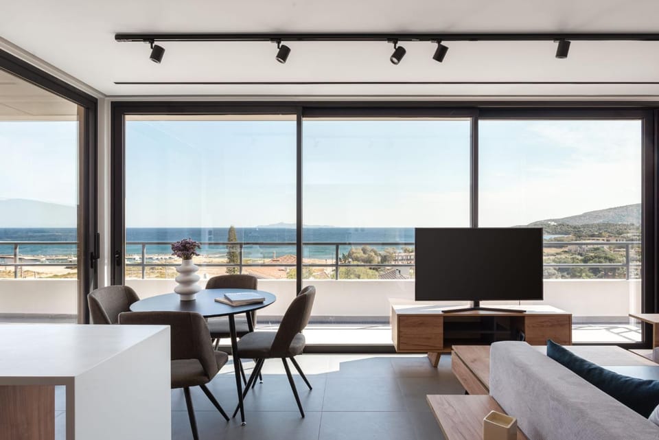 TV and multimedia, Living room, Sea view