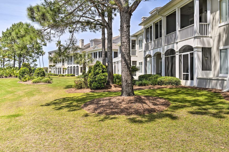 Gulf Shores Condo on Golf Course w/ Resort Perks! House in Gulf Shores