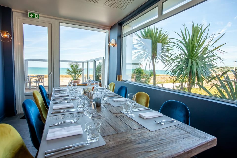 Restaurant/places to eat, Restaurant/places to eat