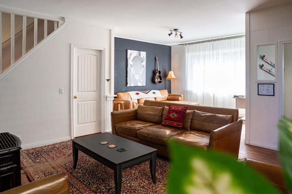 The Downtown Hive by Revelstoke Vacations House in Revelstoke