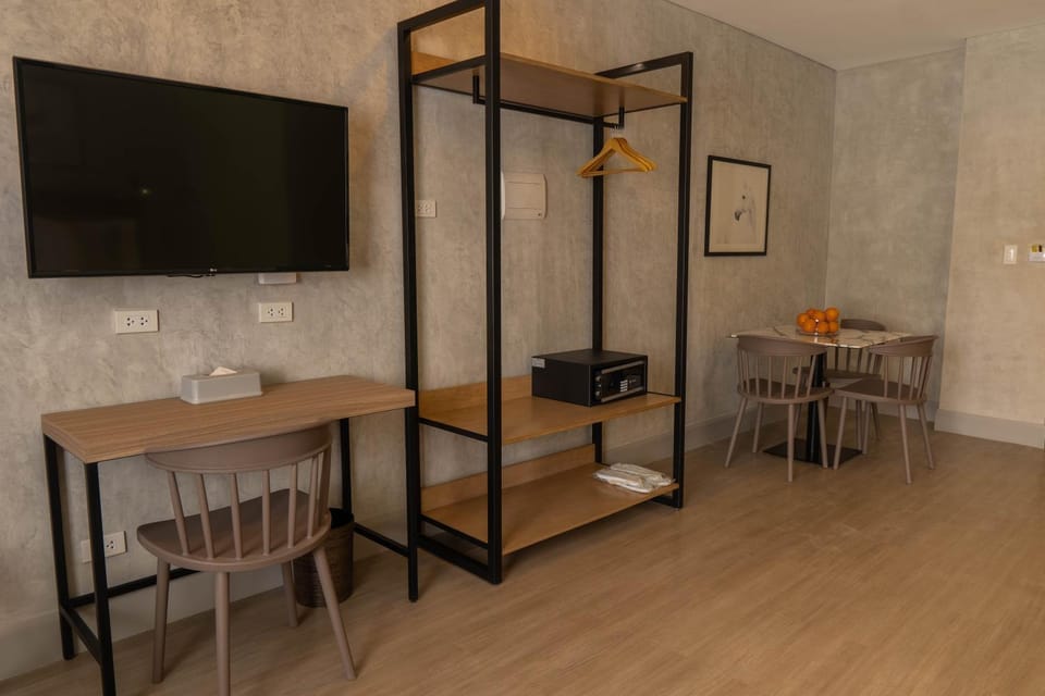 TV and multimedia, Dining area, safe