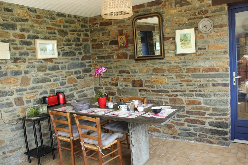 ROC callac Vacation rental in Brittany