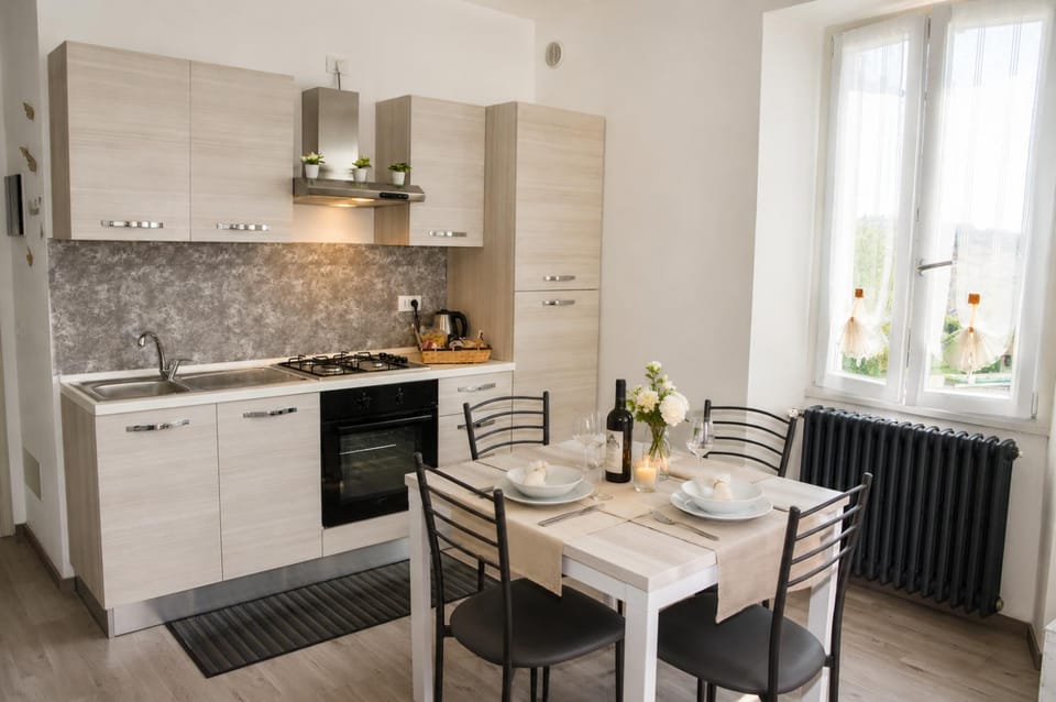 Day, Summer, Living room, Dining area, Lunch, kitchen
