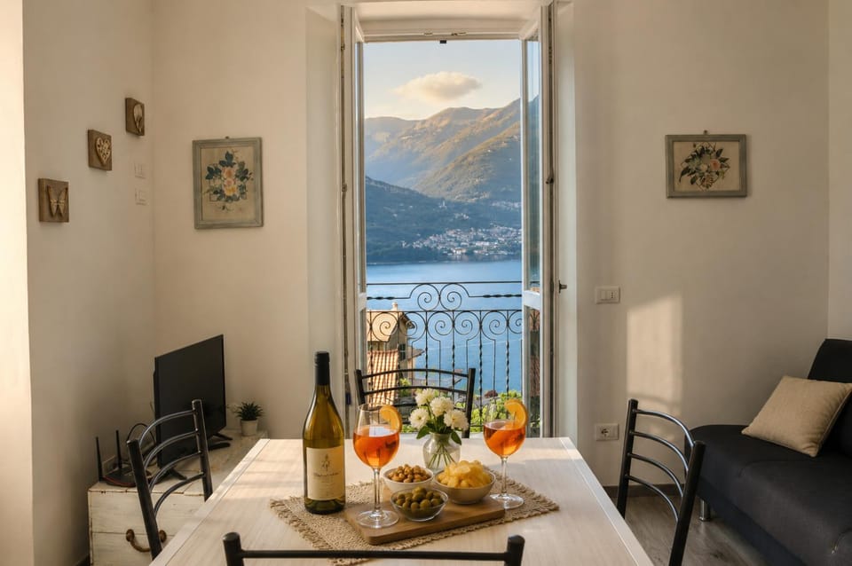 Day, Natural landscape, Balcony/Terrace, Living room, Lake view, Mountain view, kitchen
