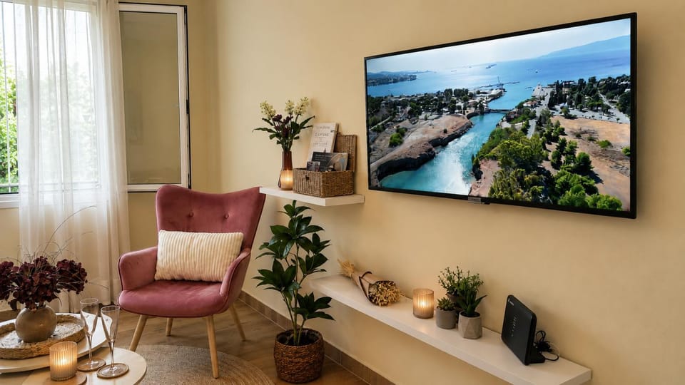 TV and multimedia, Photo of the whole room, Seating area, internet