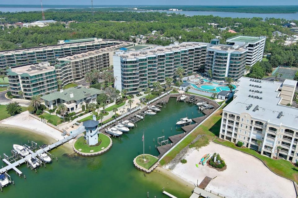 Lighthouse on the Bay Unit 2308-Pet Friendly, Lazy River, Boat Slip, Bay Views Apartment in Orange Beach