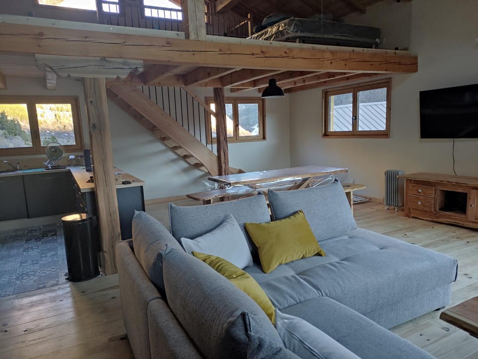 CHALET ARLETTE Chalet in Provence-Alpes-Côte d'Azur