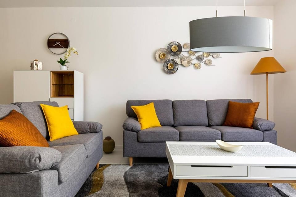 Communal lounge/ TV room, Living room