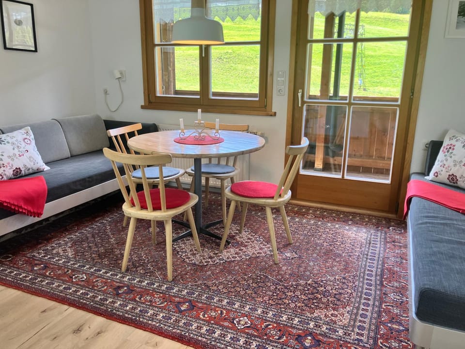 Living room, Seating area, Dining area