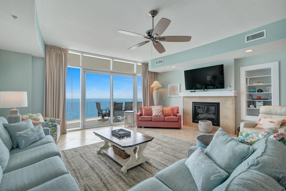 Turquoise Place 1005C-Large Upscale-High End Beachfront Condo wNew Hot tub Apartment in Orange Beach