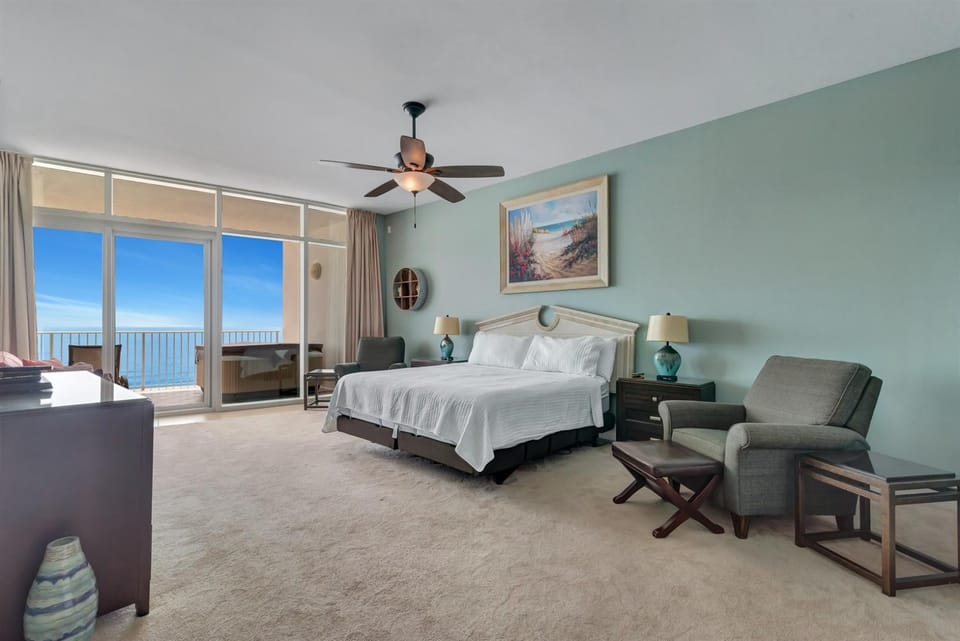 Turquoise Place 1005C-Large Upscale-High End Beachfront Condo wNew Hot tub Apartment in Orange Beach