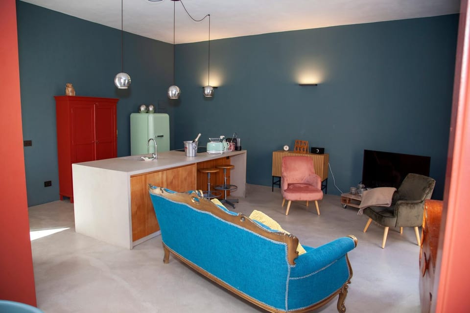 Living room, Dining area