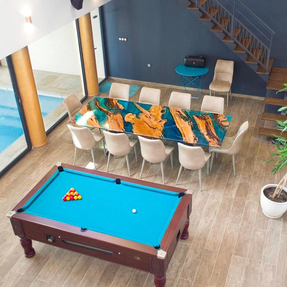 Billiard