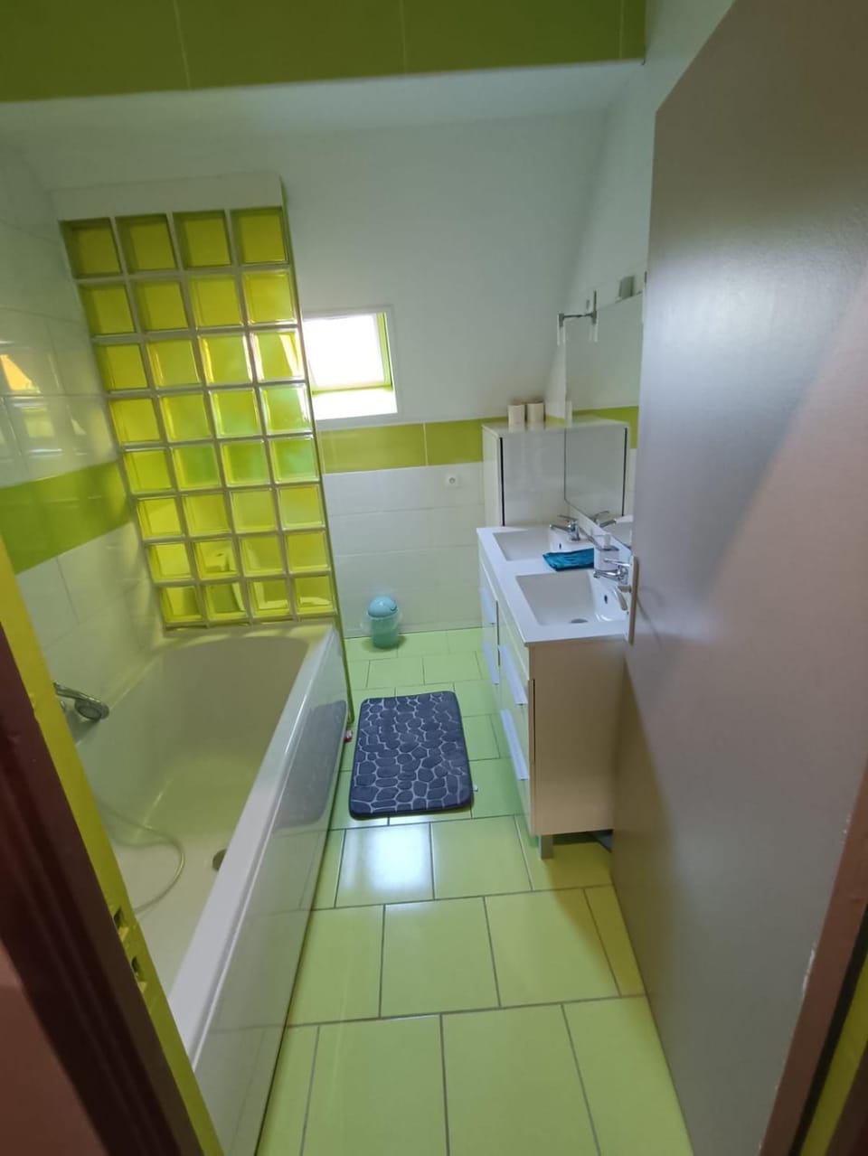 Maison chaleureuse avec netflix et ps5 House in Valenciennes